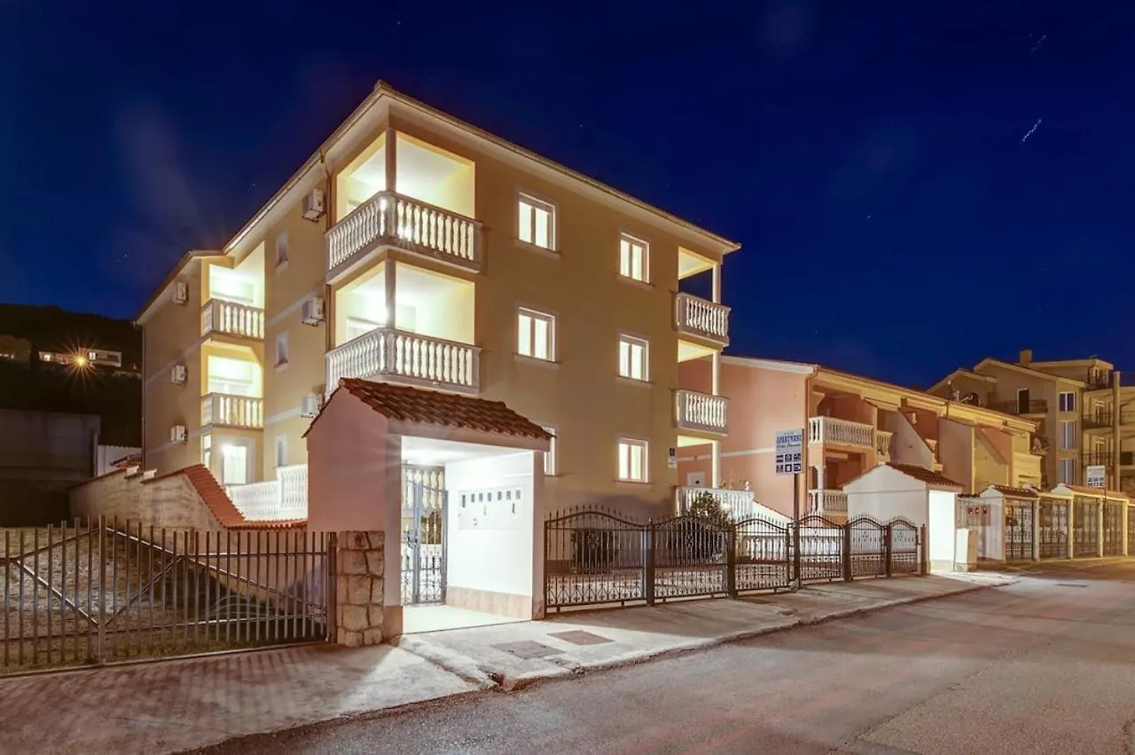 Apartment In Dramalj 5715 克罗地亚
